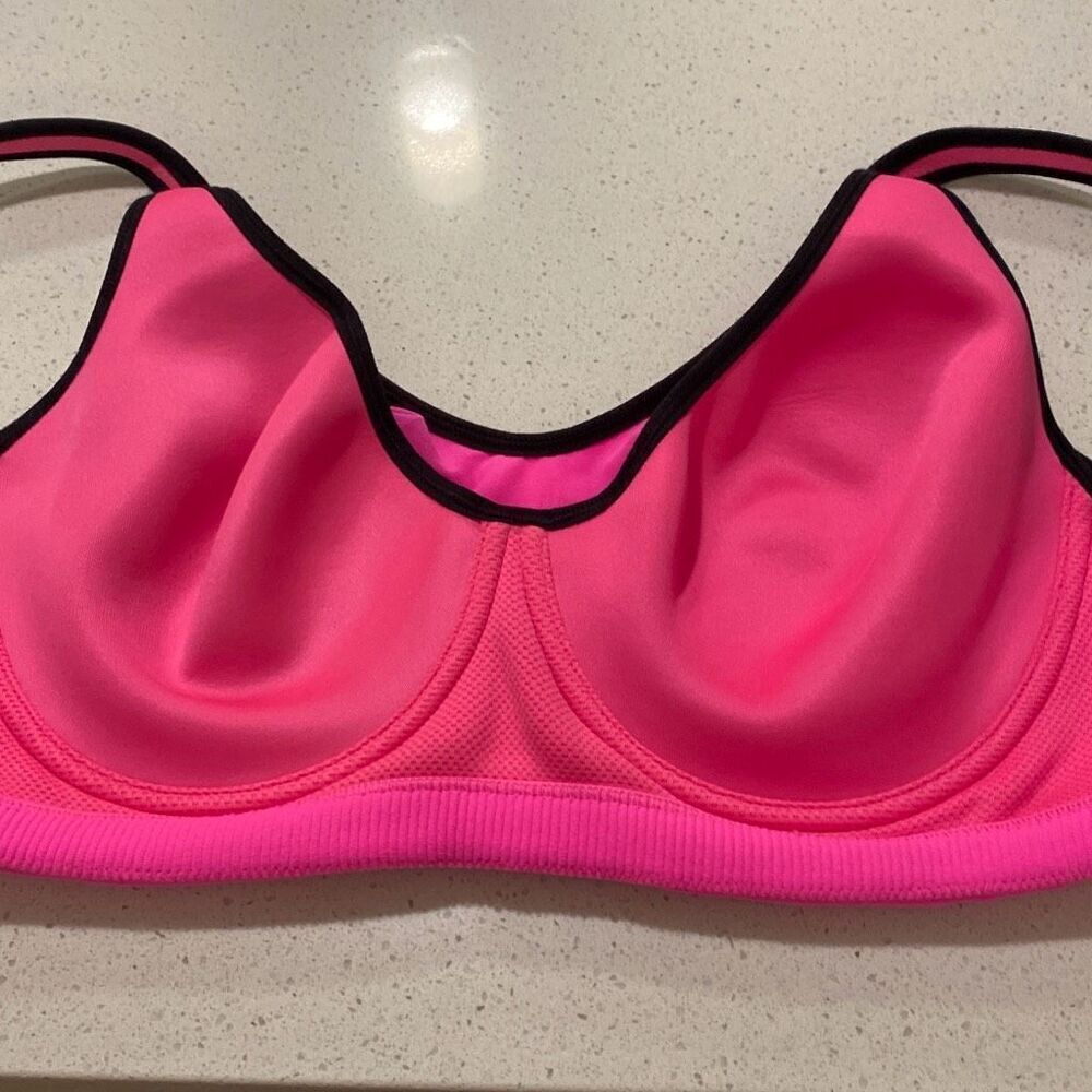Victoria’s Secret sports bra size 34DDD - Picture 4 of 7